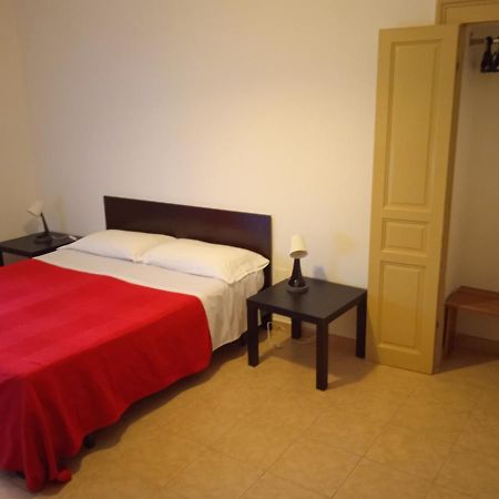 B&B Caravaggio Only 200 Metres From Ortigia Siraküza Dış mekan fotoğraf
